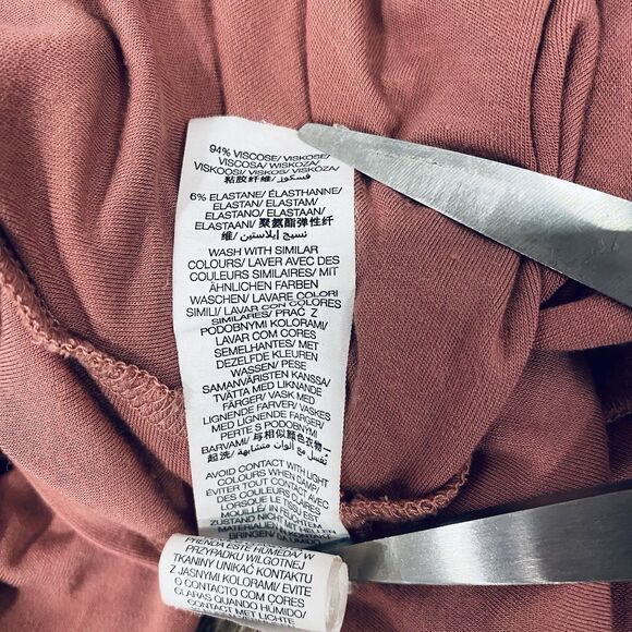 SWEATY BETTY 6 Tori Twist Front Hooded Pullover Top Cinder Pink Athleisure Soft - Picture 12 of 14